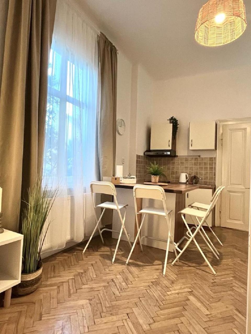 Apartment Cecil - Old Town Bratislava Exterior foto